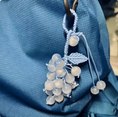 蓝色光变色葡萄串琉璃珠包包挂件钥匙挂件包挂车挂手机挂件招财