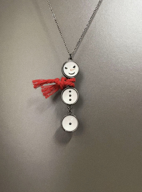 秋冬可爱小雪人吊坠项链女圣诞节装饰卫衣链小众高级感百搭毛衣链
