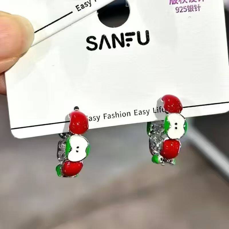 苹苹安安！平安夜红绿苹果耳钉女小众设计感耳环甜美气质耳饰秋冬