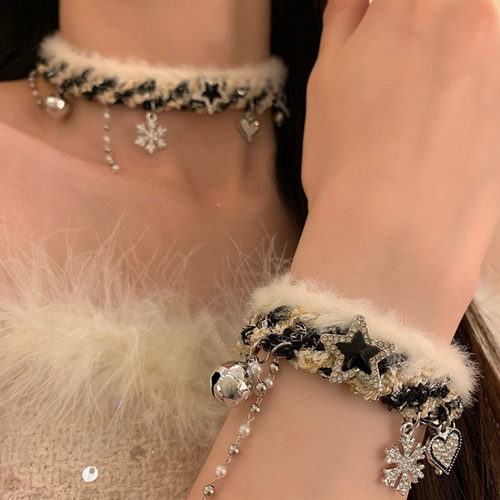黑金圣诞雪花毛绒chocker项链辣妹Y2K亚文化甜酷重工小众轻奢高级