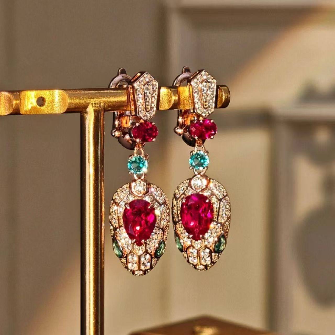 宫廷风红色蛇头满钻耳坠轻奢高级感重工耳饰女秋冬新款镶钻耳环