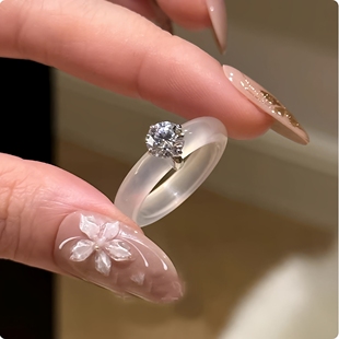 新中式仿白玉髓莫桑钻戒指女小众设计轻奢高级感中国风气质食指戒