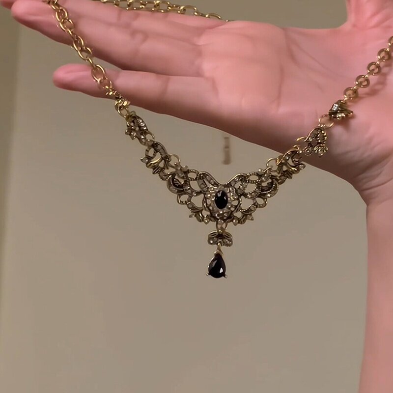 复古vintage宫廷风黑色水晶流苏项链女2025爆款做旧锁骨链choker