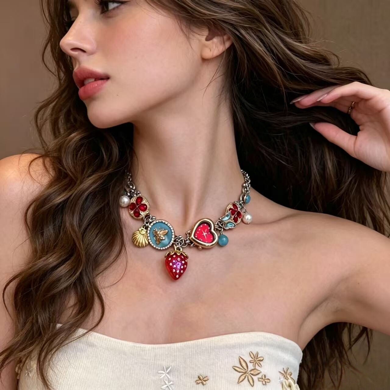 多巴胺甜美草莓钟表蝴蝶choker