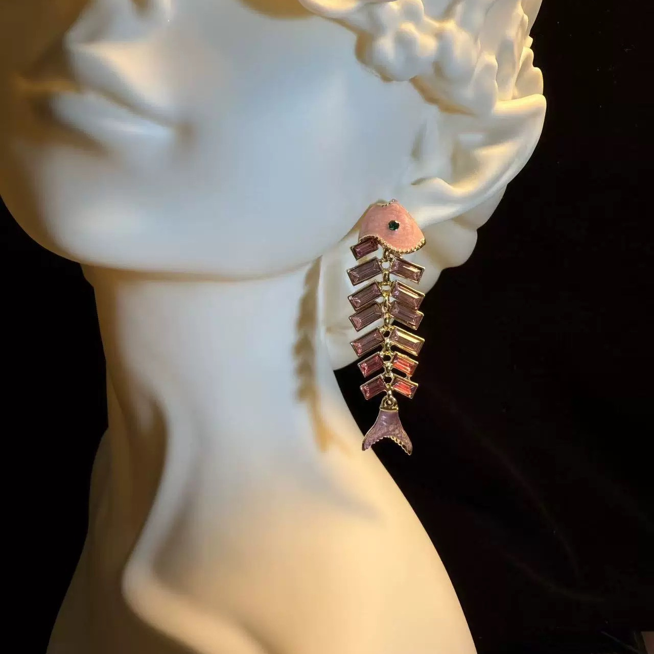 中古闪钻粉色拼接鱼骨耳钉时尚个性夸张独特小众设计感甜酷风耳饰