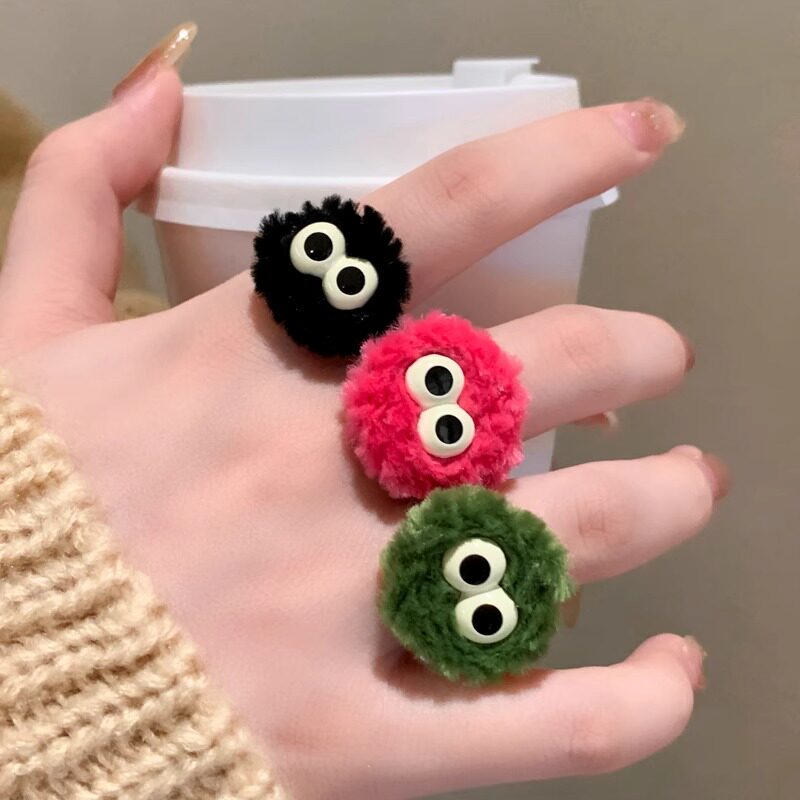 可爱煤球毛绒戒指秋冬小众设计