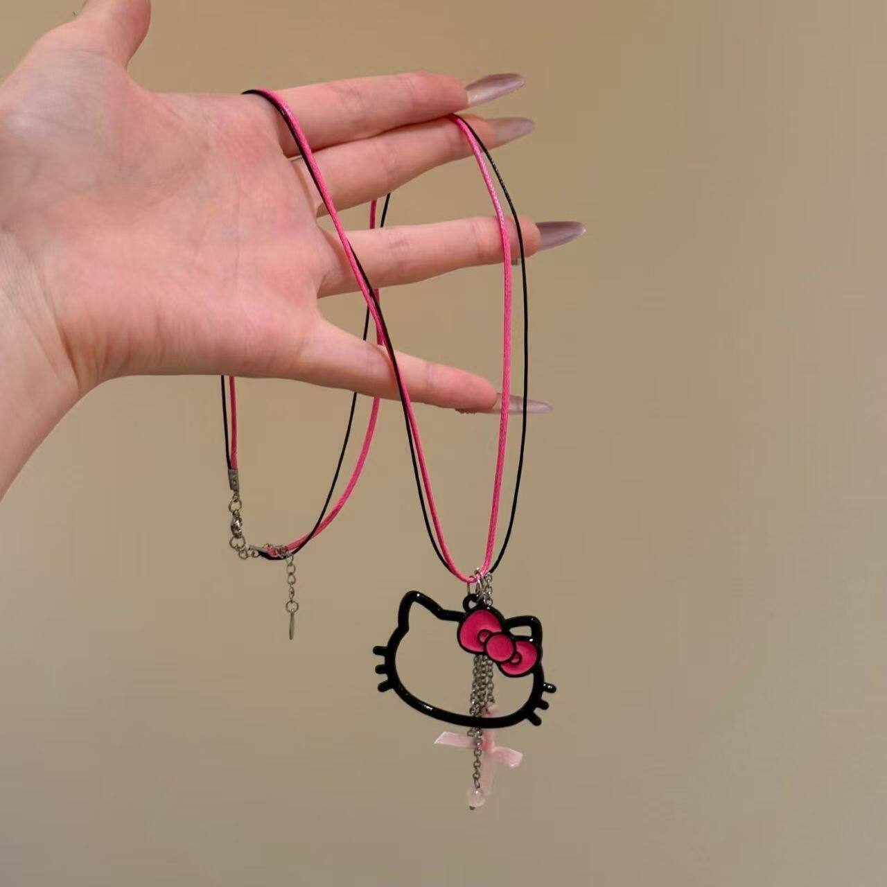 韩系可爱镂空猫咪吊坠项链女甜酷辣妹风锁骨链长款卫衣链挂脖配饰