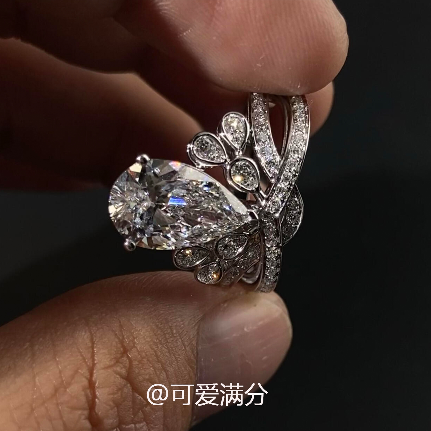 晶结耀影银色满钻皇冠食指戒女