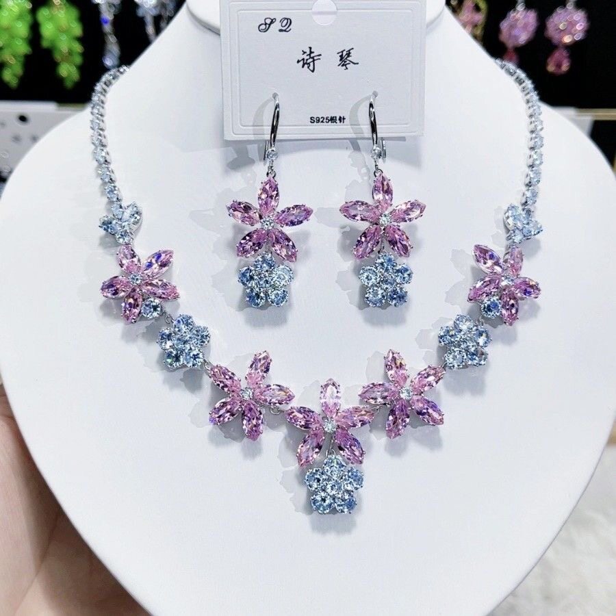 超仙甜美彩色花瓣锆石锁骨链