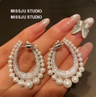 轻奢小众风质感水滴圆弧形耳环大小珍珠镶钻耳圈简约美感复古耳钉