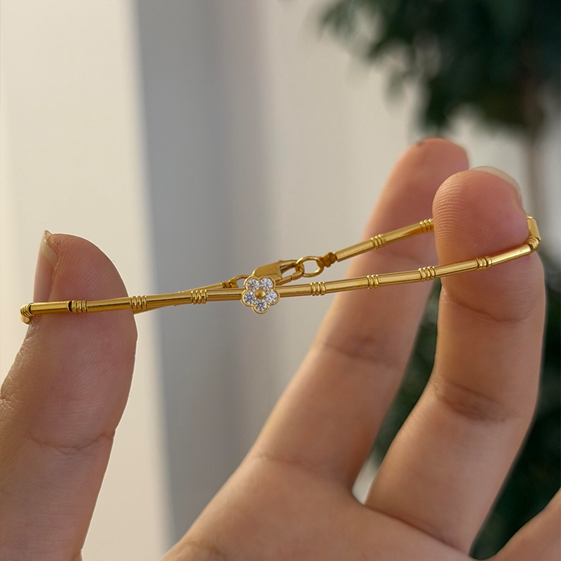 金色镶钻小花竹节手链轻奢百搭