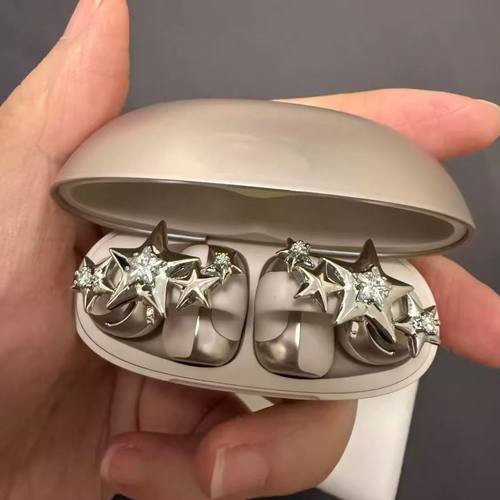 爆闪星星耳机钻扣适用freeclip耳机夹扣小众设计甜美高级感配饰女