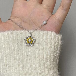 精致甜美镂空小星辰比邻星项链女简约爆款小众设计精致锁骨链黄色