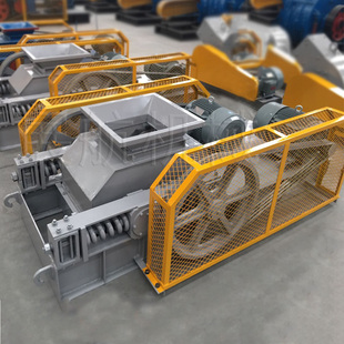 齿轮对辊制砂 鹅卵石煤矸石石灰石河卵石对辊挤压破碎