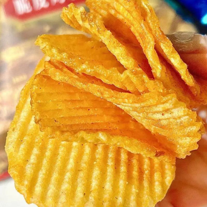 乐事大波浪薯片70g经典原味膨化小零食休闲小吃零食散装食品批發