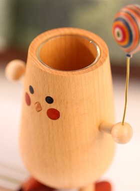 要抱抱的小鸡/实木质桌面创意笔筒干花香薰花瓶器工位摆件