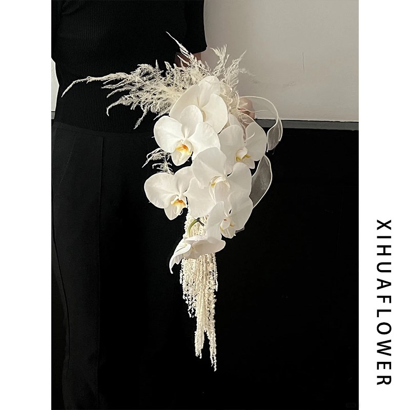 仿真花手捧花成品定制蝴蝶兰婚纱婚礼拍照道具高级塑料瀑布假花束