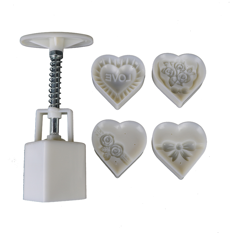 2021新款心形月饼模具糕点绿豆糕南瓜饼凉糕馒头家用不粘烘焙工具