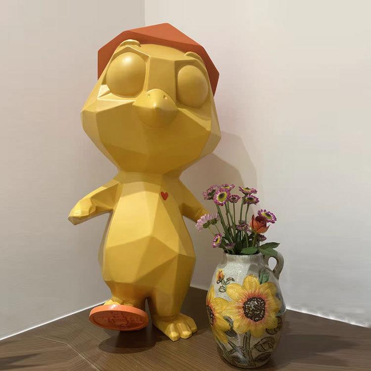 现代简约招财小鸡雕塑落地摆件酒店样板间客厅卧室玄关网红装饰品