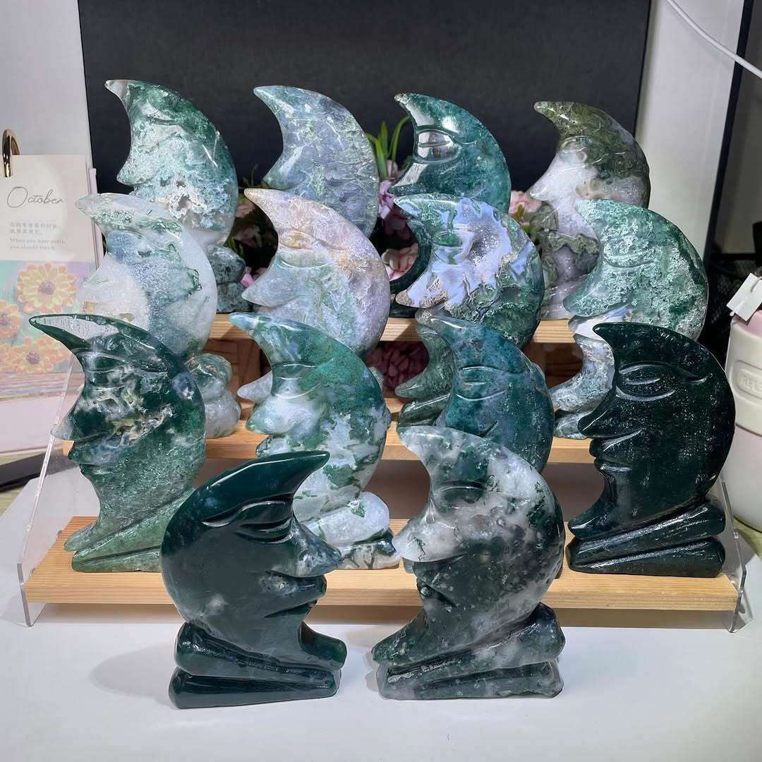 天然水晶雕刻件水草玛瑙月亮脸摆件原石雕刻家居桌面摆件水晶