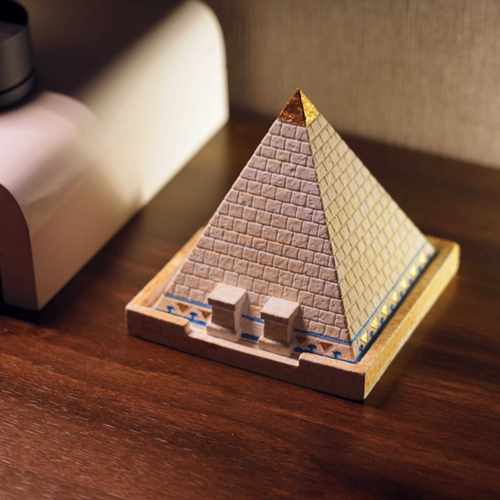 劳动力+1的摆件