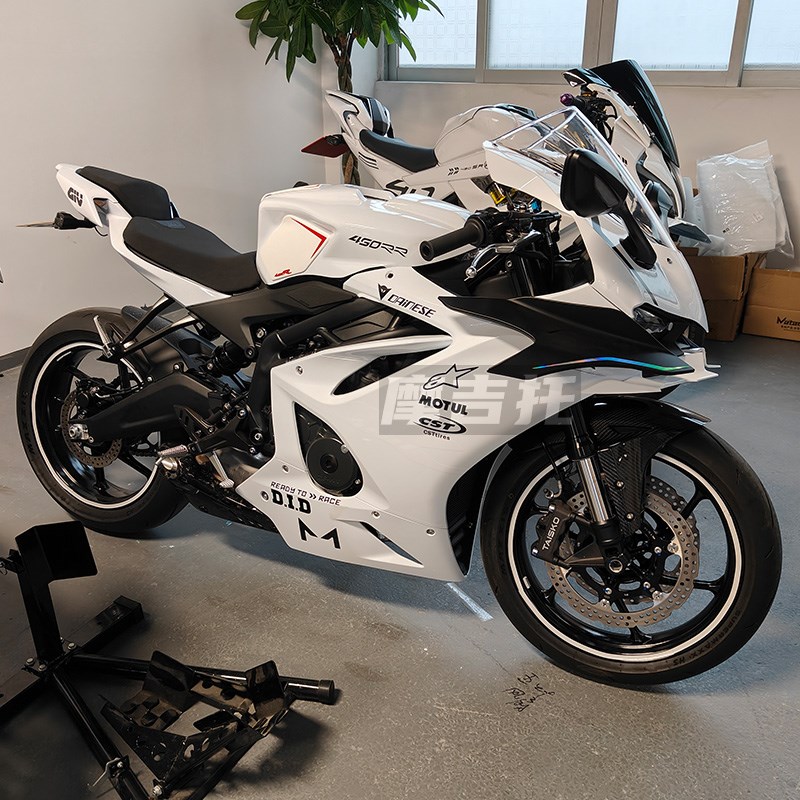 适用凯越4RR改装下唇 竞技鸟嘴 白色导流罩定风翼 改装配件