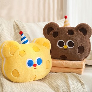 卡通午睡抱枕毯子二合一办公室女生睡觉枕头珊瑚绒空调毛毯车靠枕