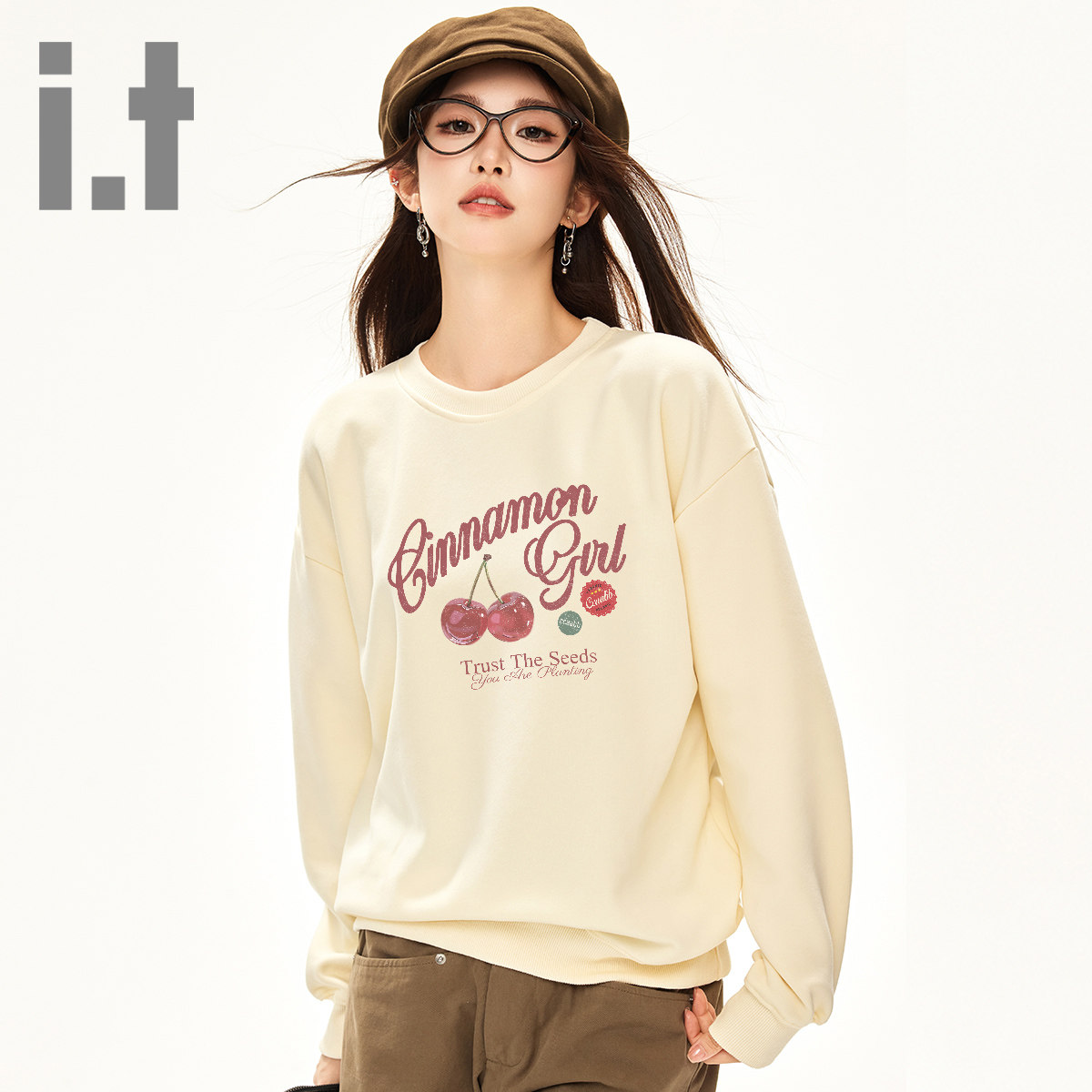 it ccaabb2025春秋季新款圆领卫衣女印花休闲显瘦百搭气质上衣K