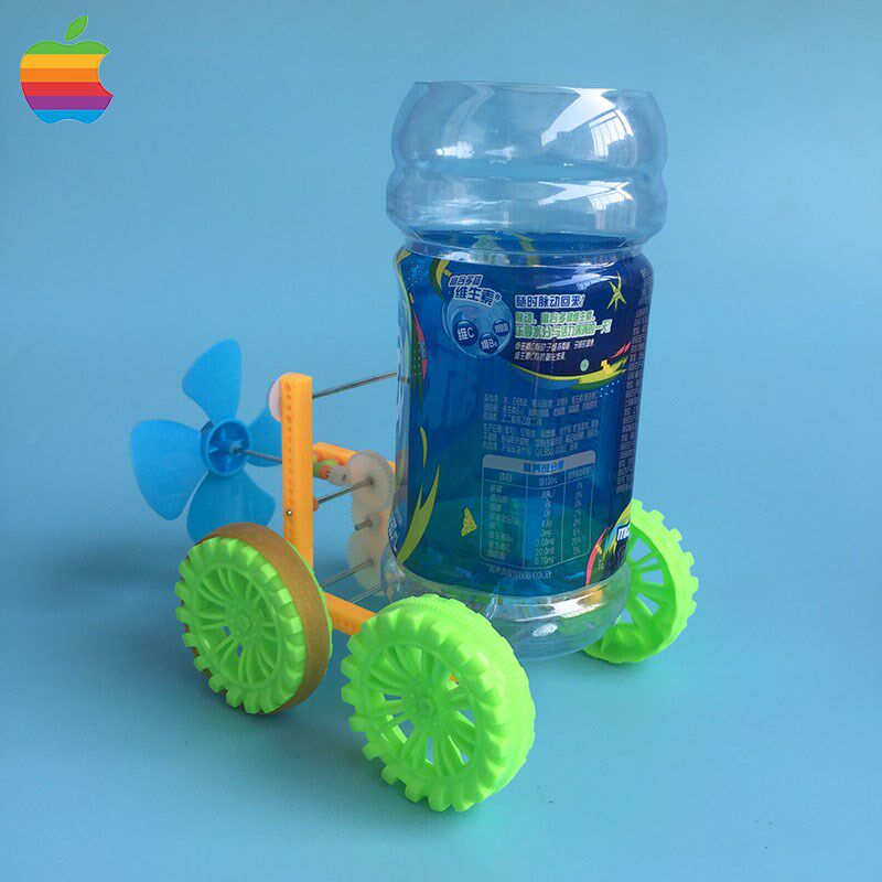 DIY迎风小货车 逆风小车 环保手工小发明 科技作品 风动力车比赛