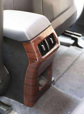 8-20款I18-20款X35纤维灯1控黑色后改排出风口防踢板汽车装内饰贴