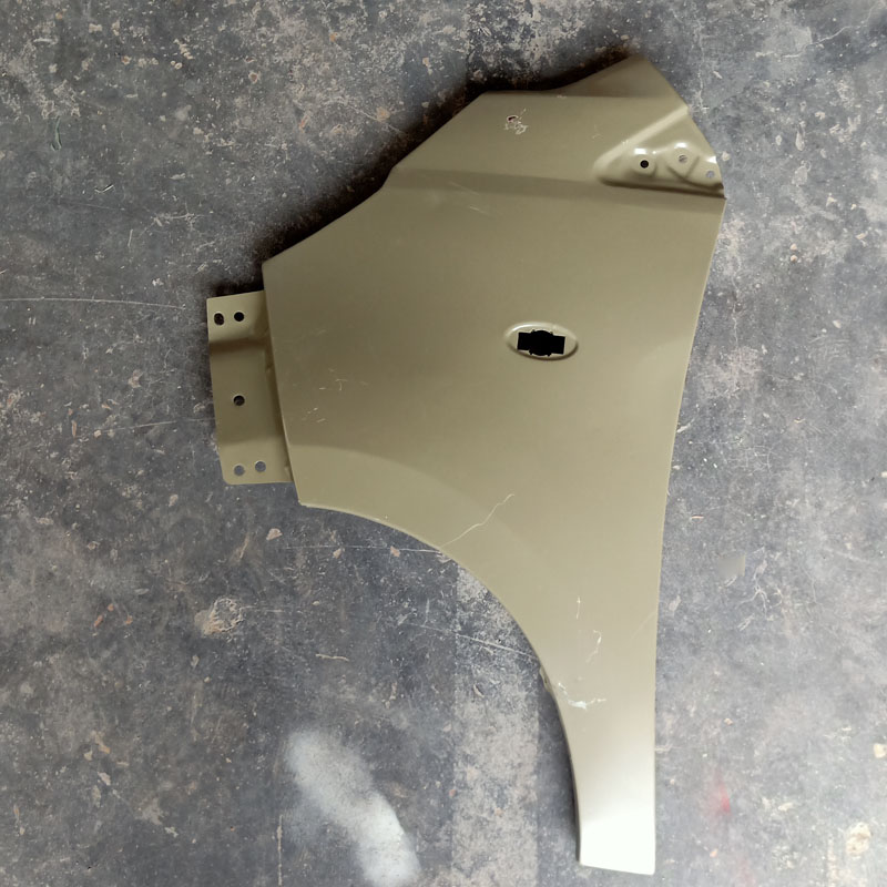 雷丁D比德文M5电动汽车轿车叶子板