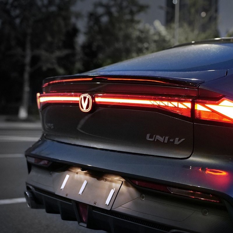 长安UNIV车尾标灯改装动态车标灯发光呼吸徽标灯原厂车标灯改装