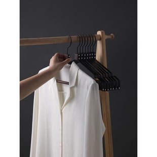 FN实木铁艺宽肩大衣架衣撑子家用无痕防滑西服晾衣挂