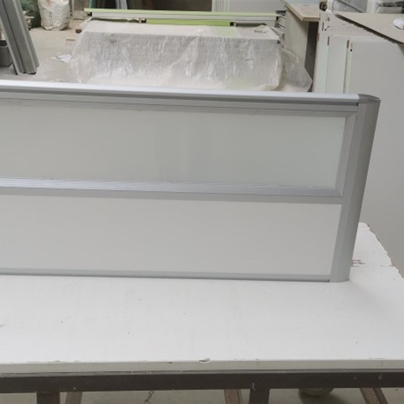 北京办公桌面屏风挡板实木隔板学生F课桌考试移动板玻璃隔断挡片