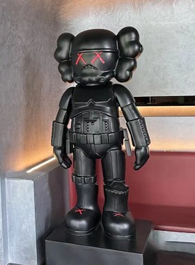 kaws黑武士白兵摆件潮流公仔卡通雕塑电影院电竞酒店酒吧开业装饰