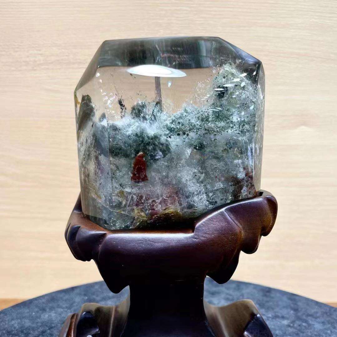 天然水晶绿幽灵景石千层山聚宝幽灵金字塔原石 彩幽灵观赏石摆件