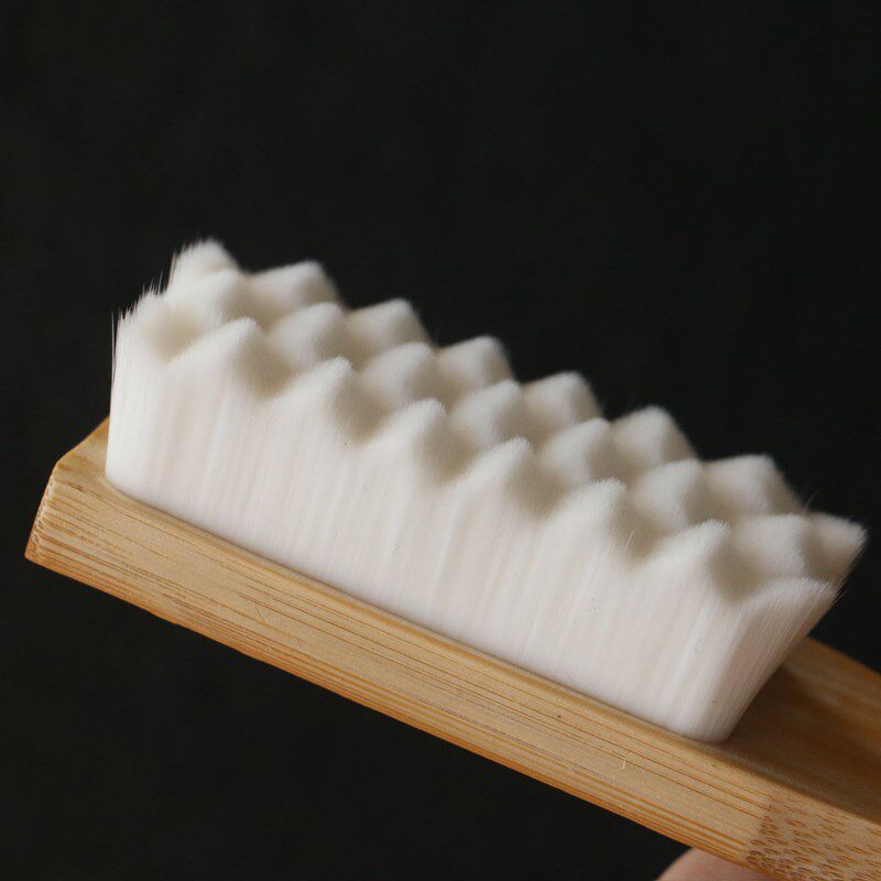 精品东阳名家戚良纯手工留青雕刻老玉竹文玩万毛刷子橄榄核毛刷