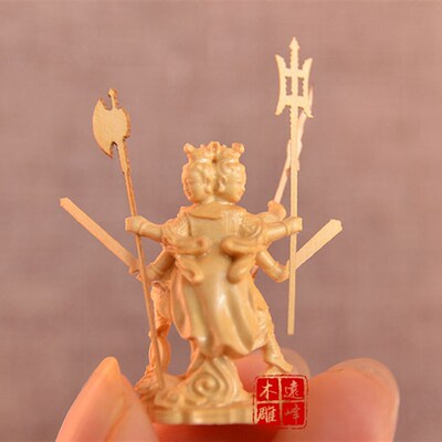 黄杨木雕微雕一寸三头六臂哪吒三太子中坛元帅实木雕刻精