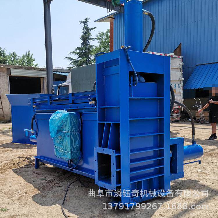 棉籽稻壳套袋打包机牛羊饲料打包装袋机双缸青贮秸秆压块机