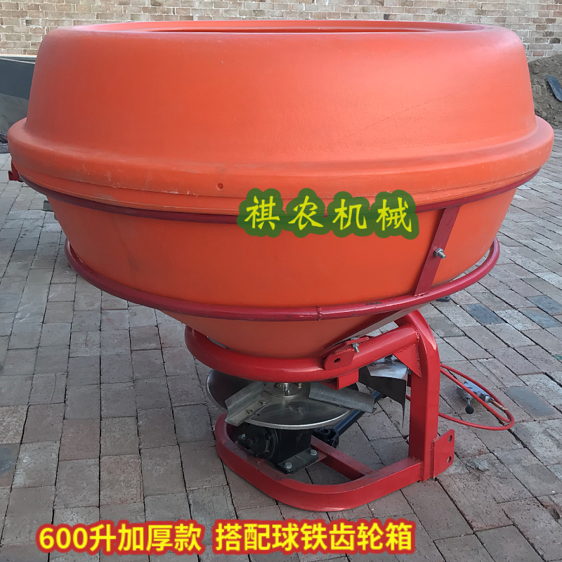 拖拉机撒化肥机农用施肥器后置输出轴施肥机大型多功能洒肥料机