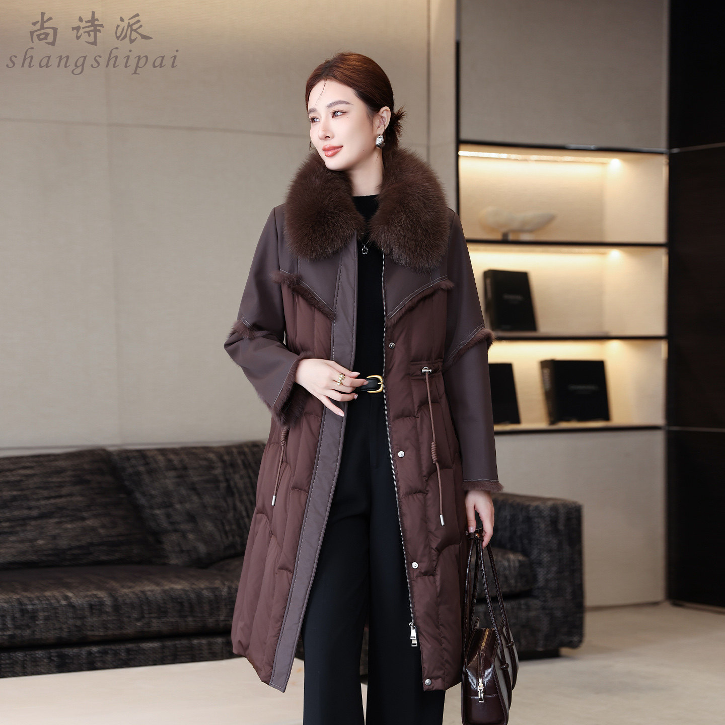 羽绒服女长款撞色拼接2025新款海宁皮草高端修身鹅绒服保暖外套