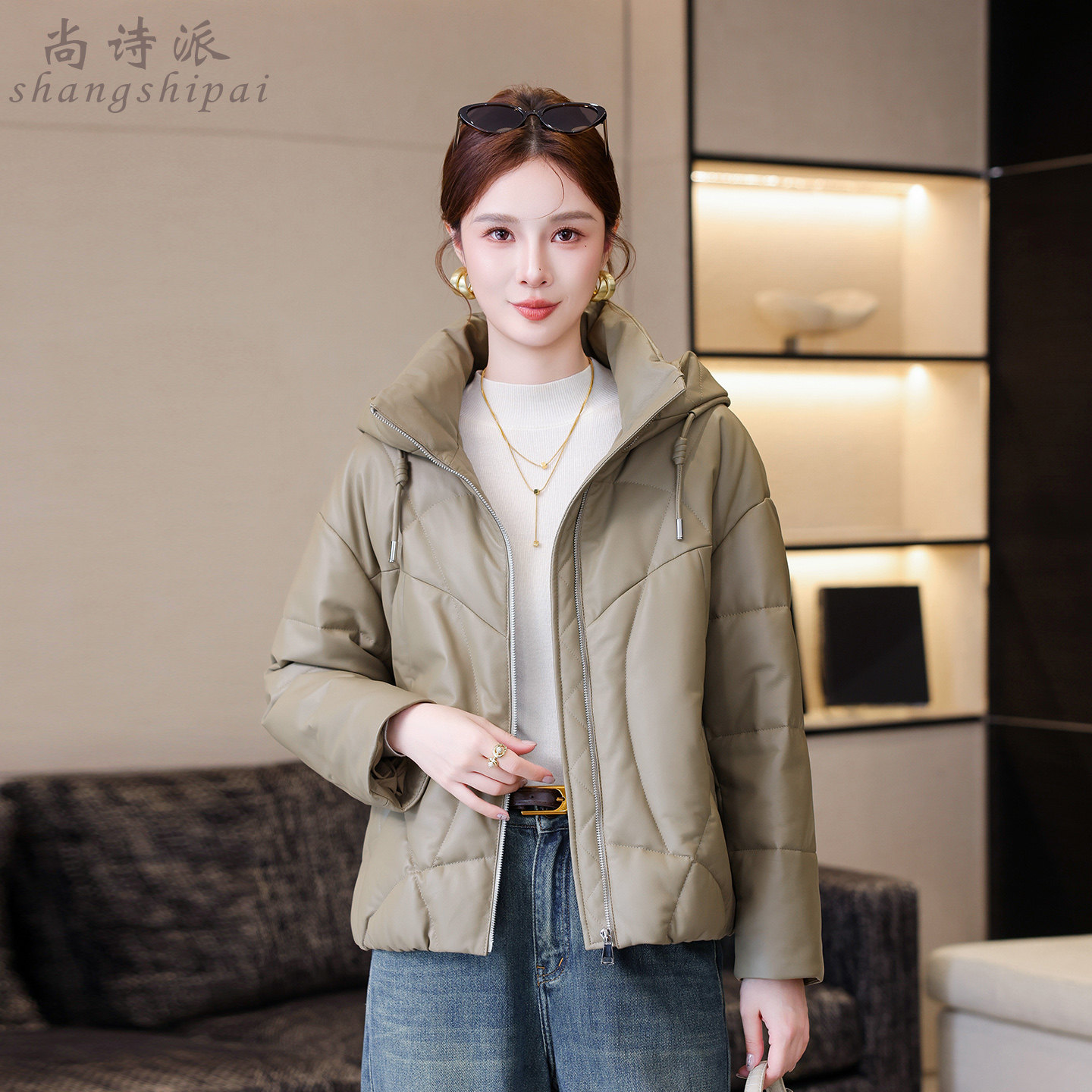 真皮羽绒服女新款2025冬连帽时尚妈妈装宽松绵羊皮皮衣外套短款,女装/女士精品,皮衣,淘宝优惠券,粉丝福利购,淘宝优惠卷