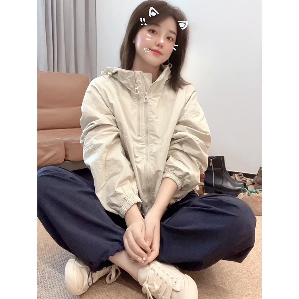 短款美式连帽冲锋衣外套女春秋装新款2024宽松小个子休闲夹克上衣