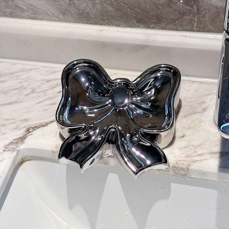 肥皂盒不积水浴室卫生间创意可爱蝴蝶结家用陶瓷香皂碟托盒易清洗