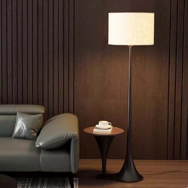 艺术感落地灯客厅202新款沙发旁边高级感时尚大气卧室氛围边几灯