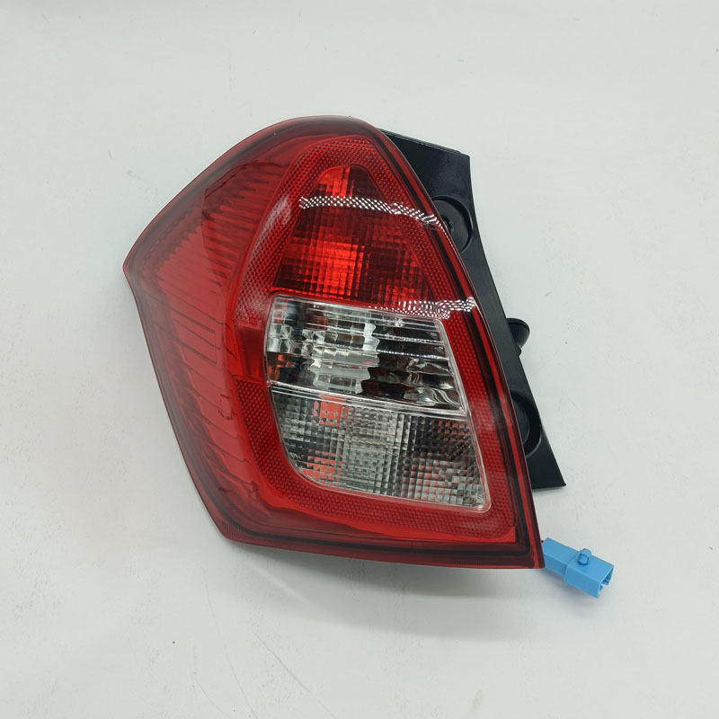 新款雷丁D 比德文7宝路达D7电动汽车轿车后尾灯倒车灯刹车