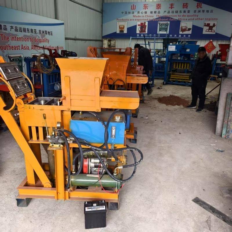 小型手动粘土砖机出口非洲乐高黏土制砖机免烧空心压砖机
