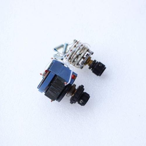 原XD6电台拆下粗调细调一套配旋钮 粗调 40元/套