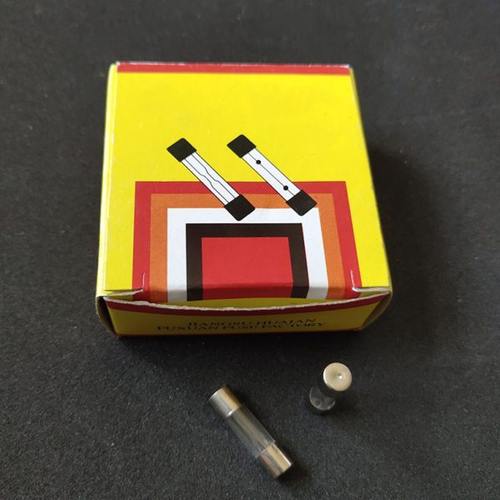 玻璃保险管5*20保险丝熔断器250V 0.5 1 2 3A 4 5A 6 8 20 10A