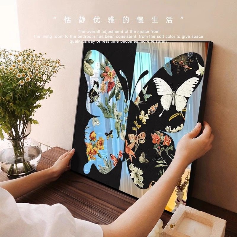 法式复古风客厅装饰画镜子高级感沙发背景墙面挂画蝴蝶桌面摆件画图片